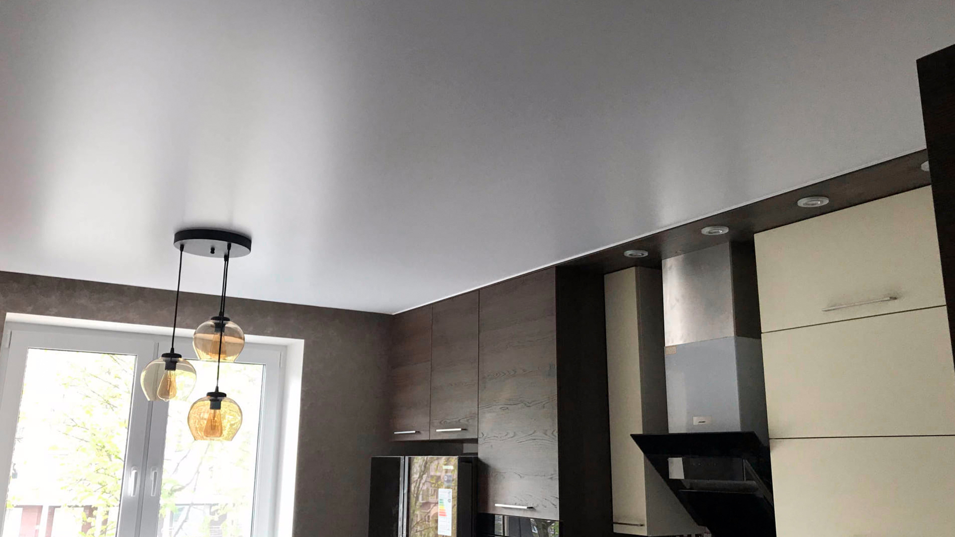 Сатиновые потолки