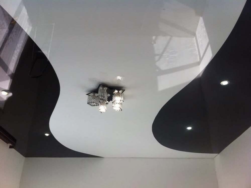 Черно-белые потолки